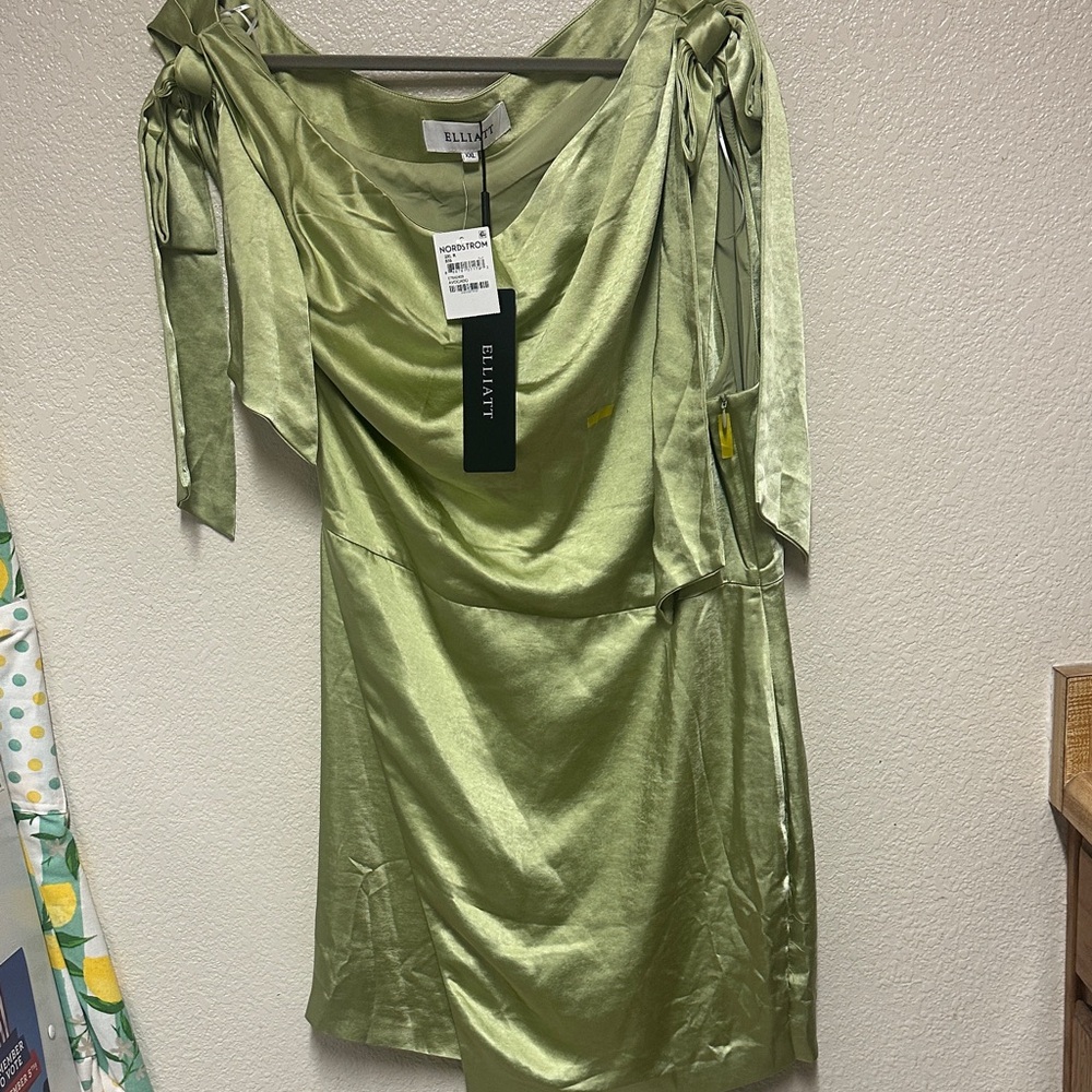 NWT Elliatt Satin Dress in Light Green size XXL See photo for call outs